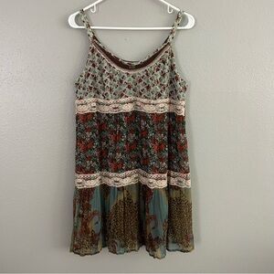 American Rag Tiered Crinkle Mini Dress Size M Lace Trim Boho Multi Print Floral